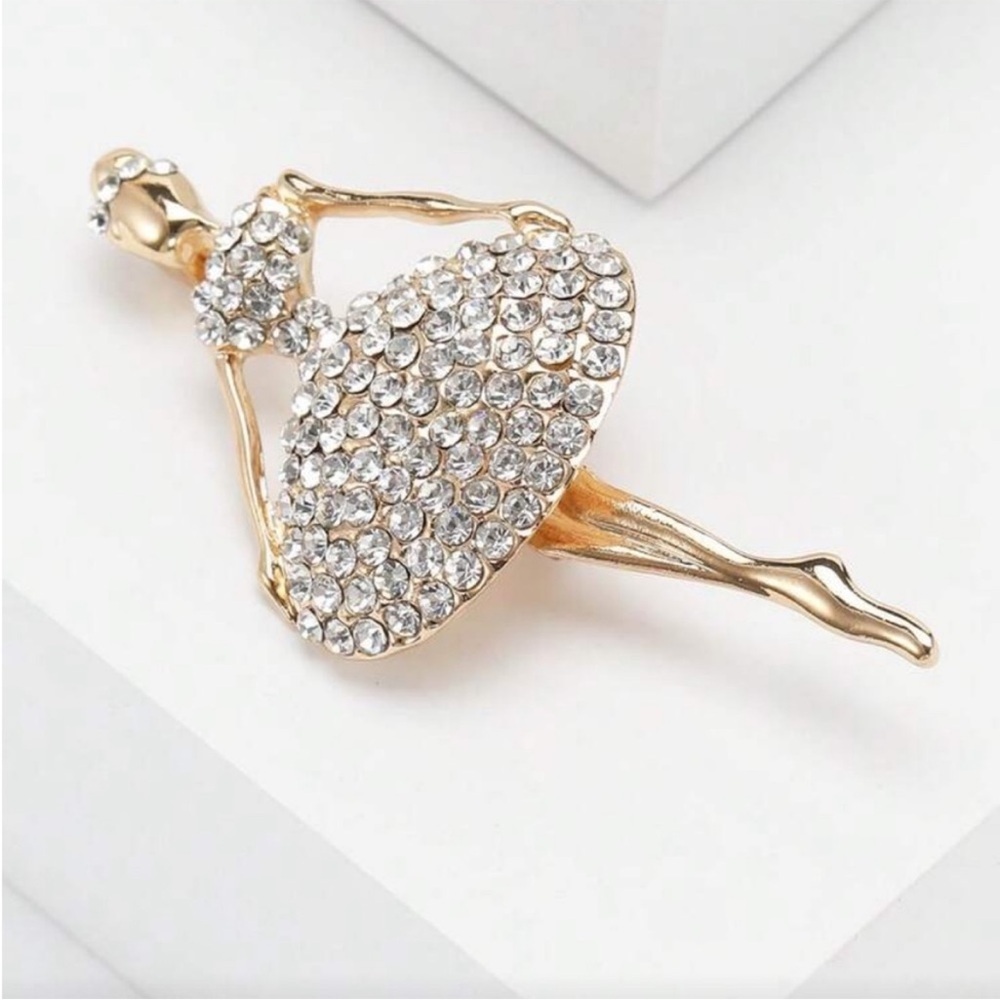Aurora Ballet Pave Crystal
Couture Brooch - Picture 2 of 5